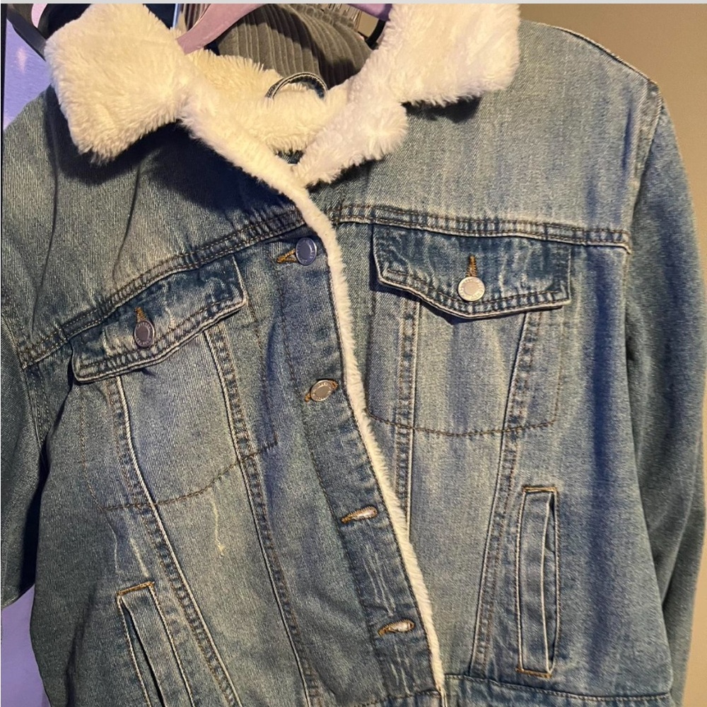 Women's Blue Denim Jacket with White Sherpa Lining